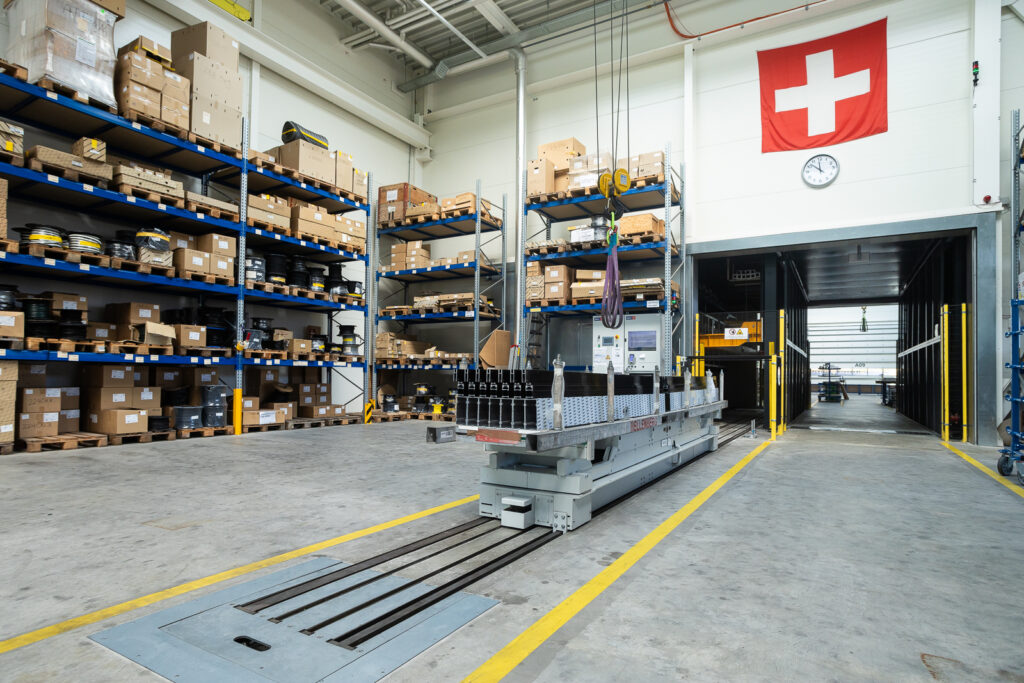 Foto einer Langgut-Handling Station von Fehr Handling Systems bei Aepli Metallbau in Gossau