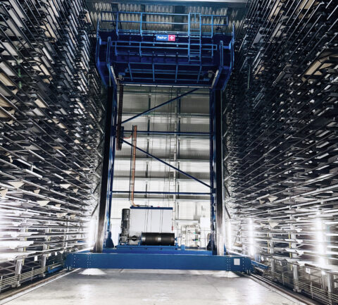 Foto des automatisierten Blechlagers von Fehr bei Aperam - Fehr Lagerlogistik