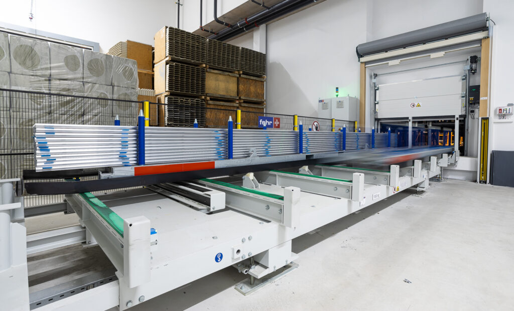 Photo of a carousel with weighing device and filled cassette at Baumgartner Fenster in Hagendorn, Cham