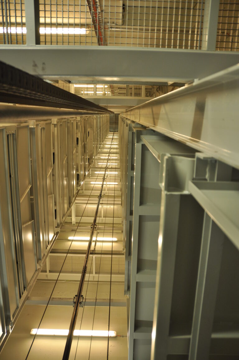 Fehr Clinic Lift de la tour de lits automatisée pour l'hôpital municipal Triemli à Zurich