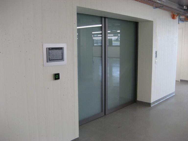 Fehr Clinic Lift de la tour de lits automatisée pour l'hôpital municipal Triemli à Zurich