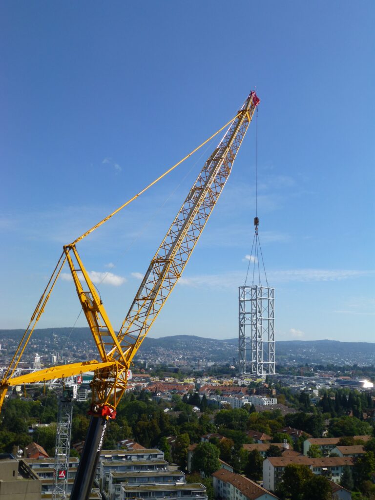 Fehr Clinic Installation de la tour de lits automatisée pour l'hôpital municipal Triemli à Zurich