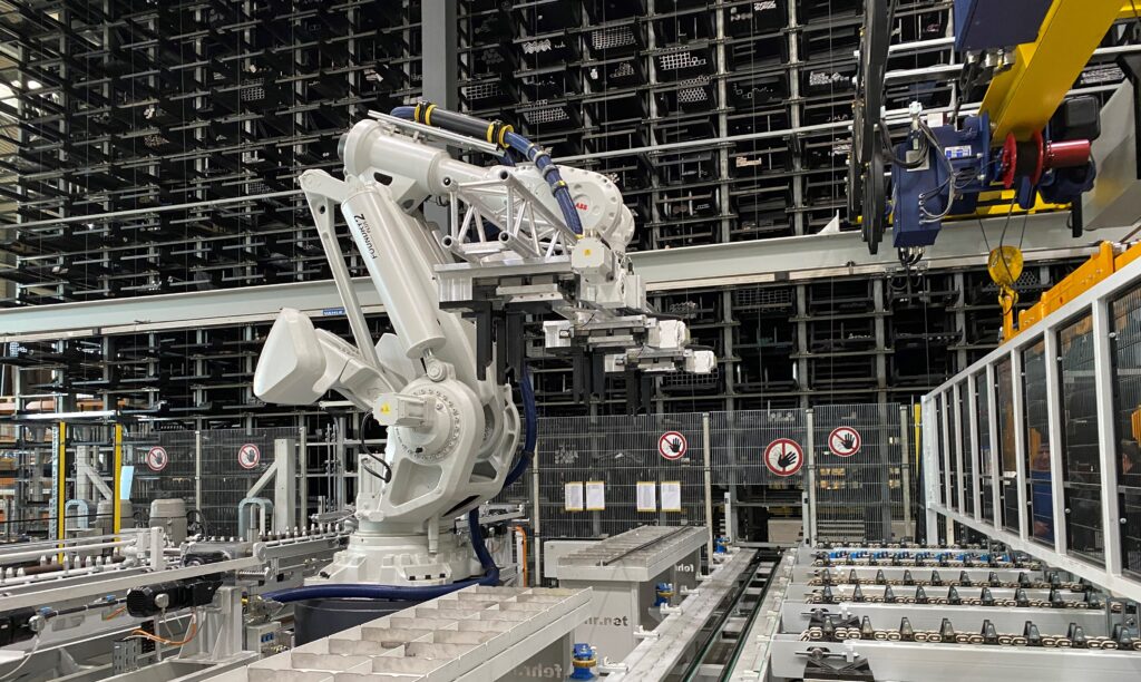 Foto von Roboter für Automatisches Stahl-Handling bei stürmsfs ag in Goldach