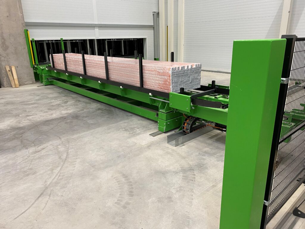 Querverschiebewagen mit Greifer für Langgut - Fehr Lagerlogistik