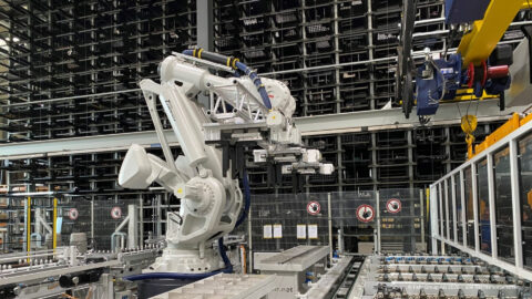 Foto von Roboter für Automatisches Stahl-Handling bei stürmsfs ag in Goldach